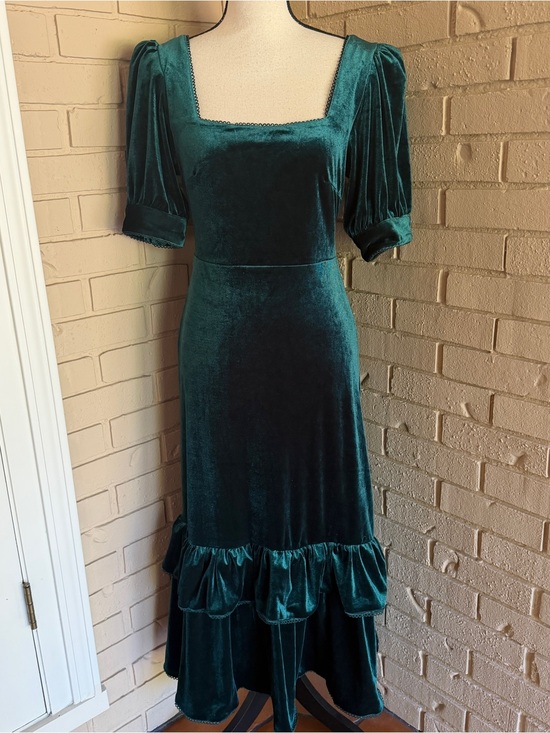 Rachel Parcell Dresses & Skirts - Rachel Parcell Puff Sleeve Velvet Midi Dress Ruffle M $188 NWT Victorian Goth